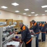 photo 5235475700179997443 y